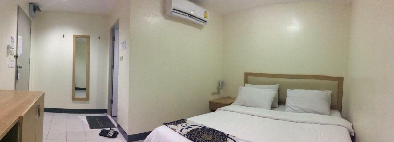 Nana Best Inn Bangkok Exterior photo