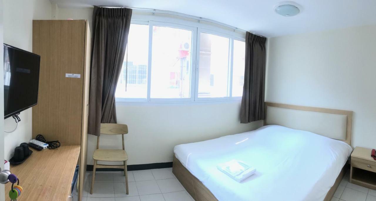 Nana Best Inn Bangkok Exterior photo